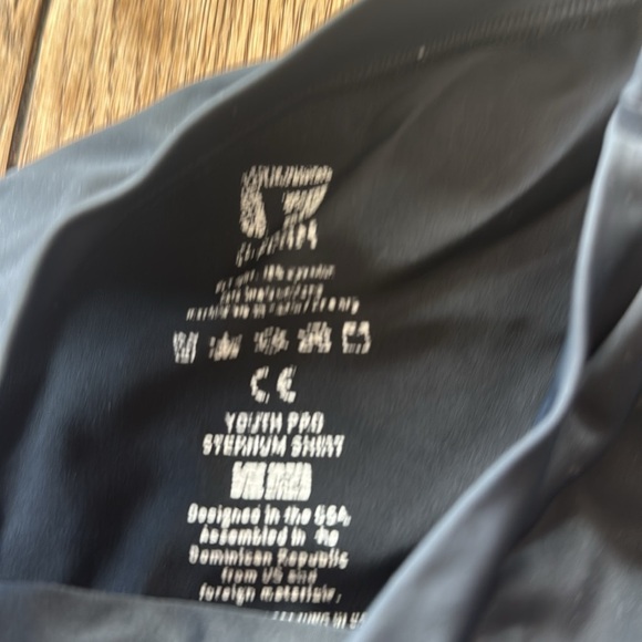 Boys G-Form chest protector undershirt Youth Large - Picture 3 of 5